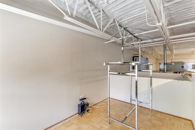 Building Photo - 1813 Clarence St