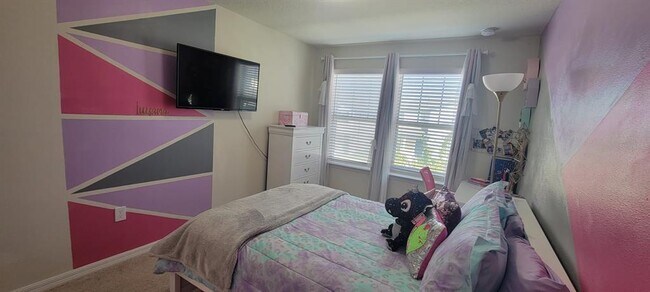 Building Photo - 5028 Caspian St