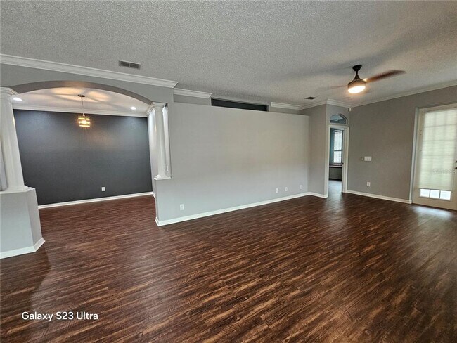 Building Photo - 9852 Bridgeton Dr
