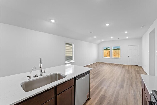 Building Photo - 1011 Vilana Ridge Ln