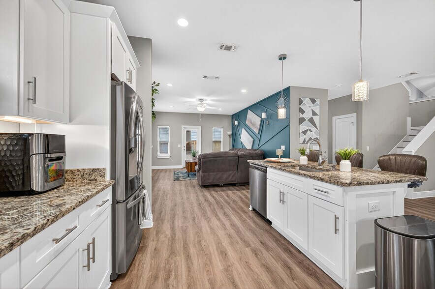 Building Photo - 2259 Hadleigh Hills Ct