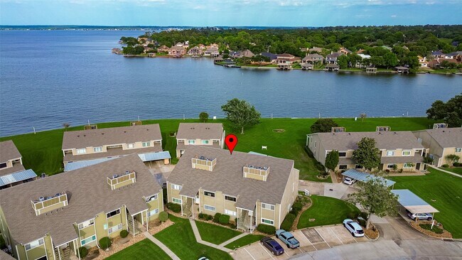 Building Photo - 168 April Point Dr S