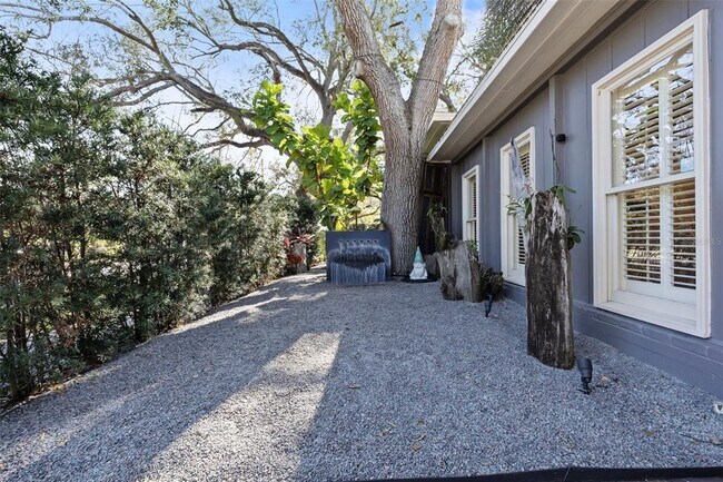 Building Photo - 3301 W Morrison Ave