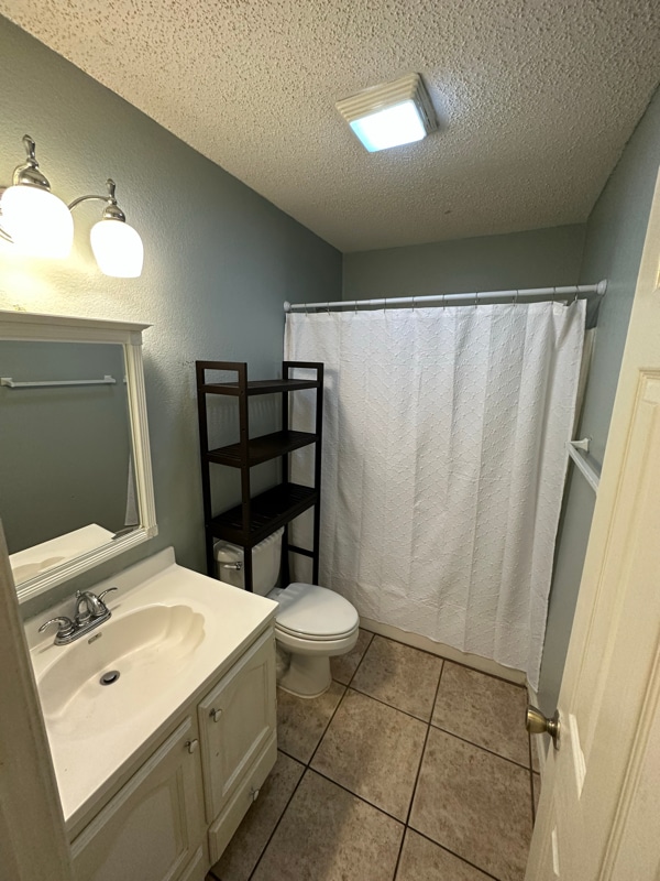 Building Photo - 409 Gaucho Ln