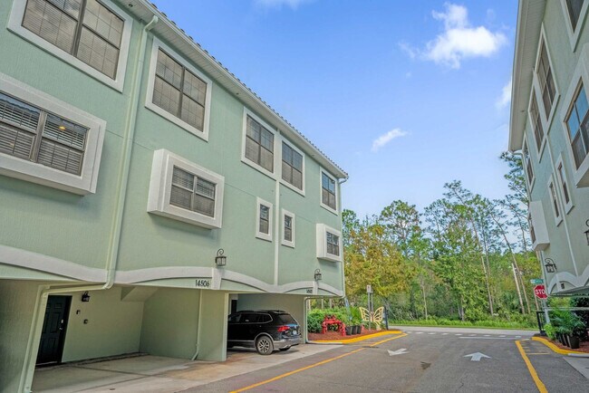 Building Photo - 14525 Damai Ln