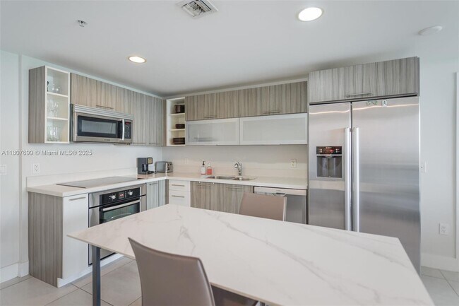 Building Photo - 6700 Indian Creek Dr