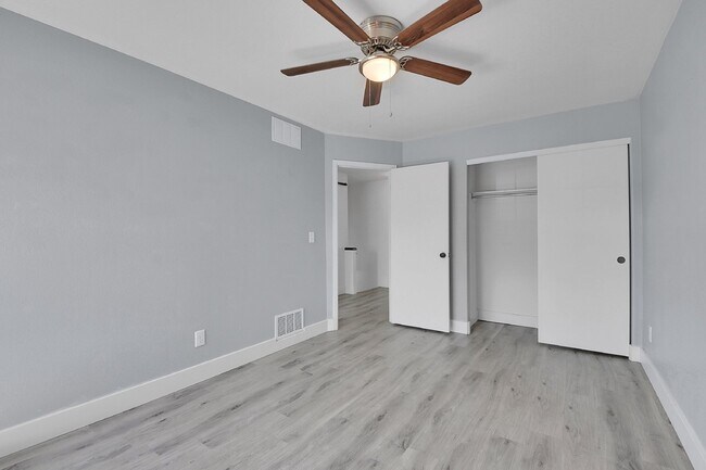 Building Photo - $3,040.95 - 3 Bed, 3-Bath Home in Aurora with In Unit Laundry and Central AC