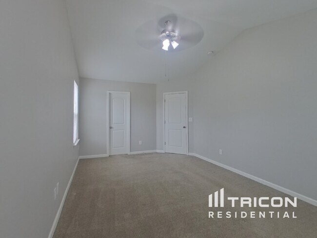 Building Photo - 6613 Pennacook Dr