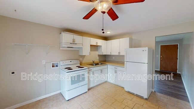 Building Photo - 4920 Leeper St