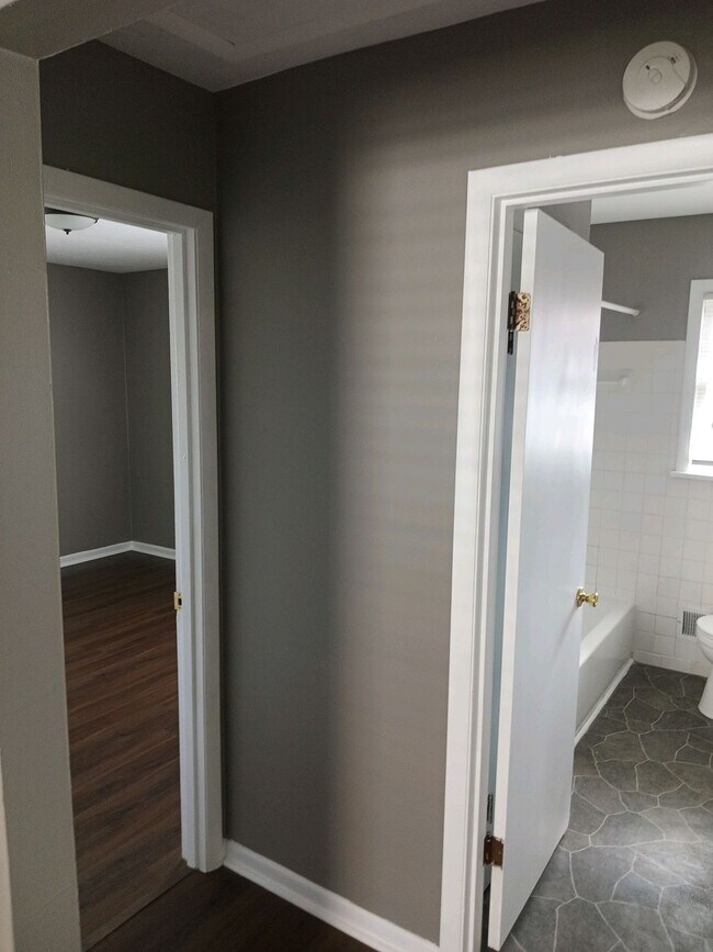 Building Photo - 4113 La Salle Ave