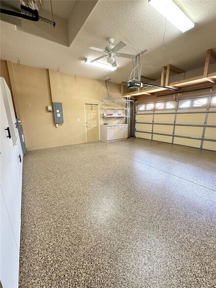 Building Photo - 8899 Eagle Bay Ct