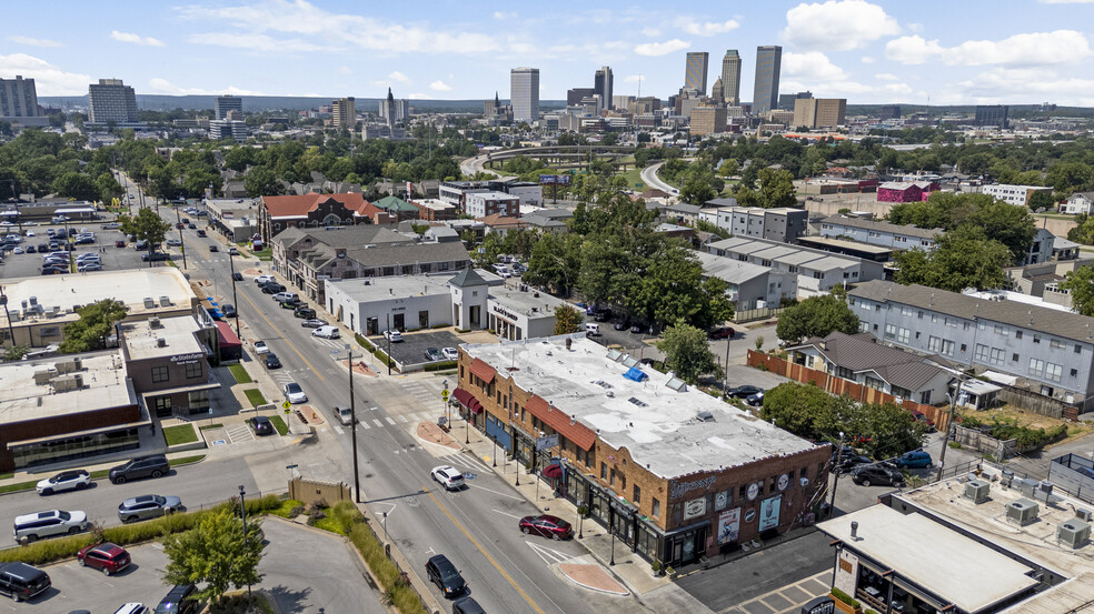 Building Photo - 1428 S Quincy Ave