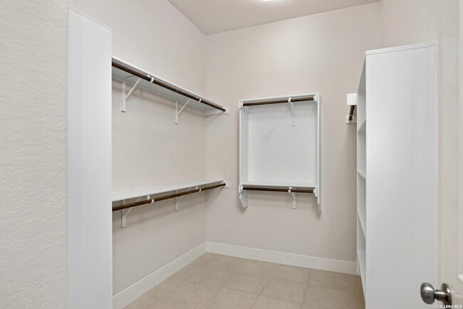 Building Photo - 523 John Price