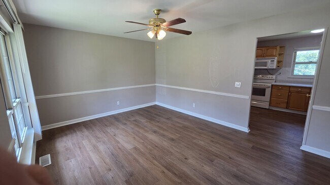 Building Photo - 5205 Auriesville Ln