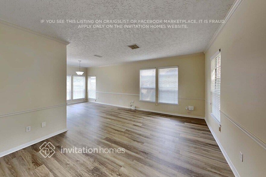 Building Photo - 14423 Sun Harbor Dr