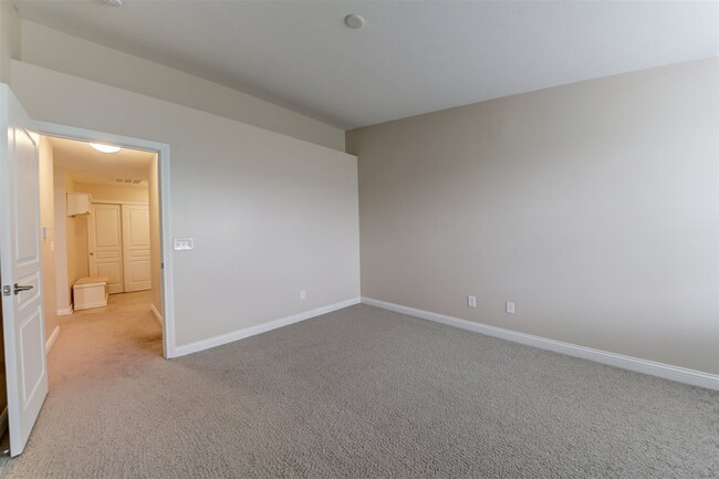 Building Photo - 613 Ivy Ridge Dr