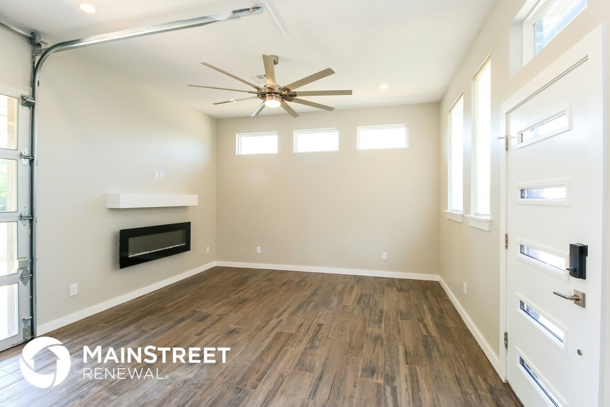 Building Photo - 11319 Paradise Out Ln