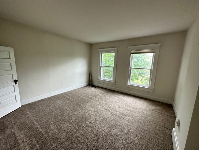 Building Photo - W 8th 417-419 NCR