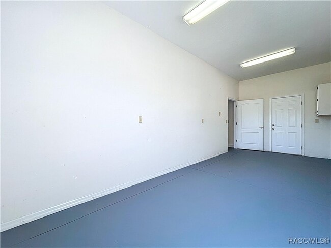 Building Photo - 5950 N Petunia Terrace