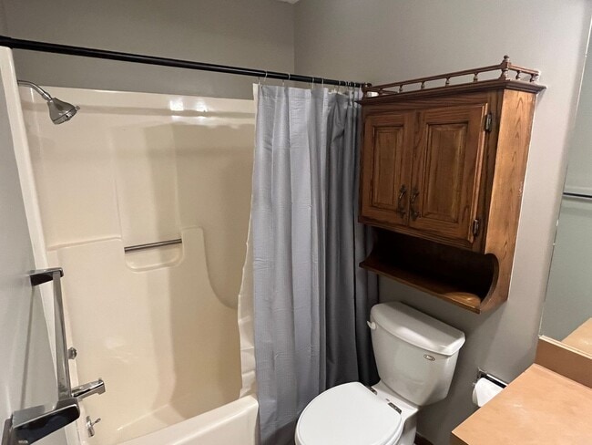Building Photo - New listing!