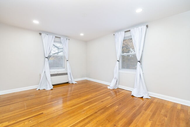 Building Photo - 43 Arnold Way