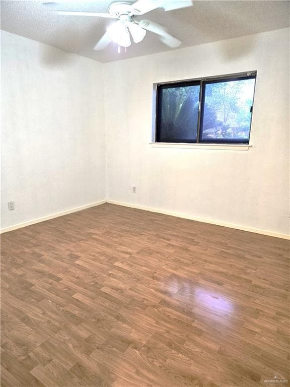 Building Photo - 20 Redbud Ave