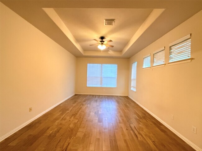 Building Photo - 2144 Brittany Colony Dr
