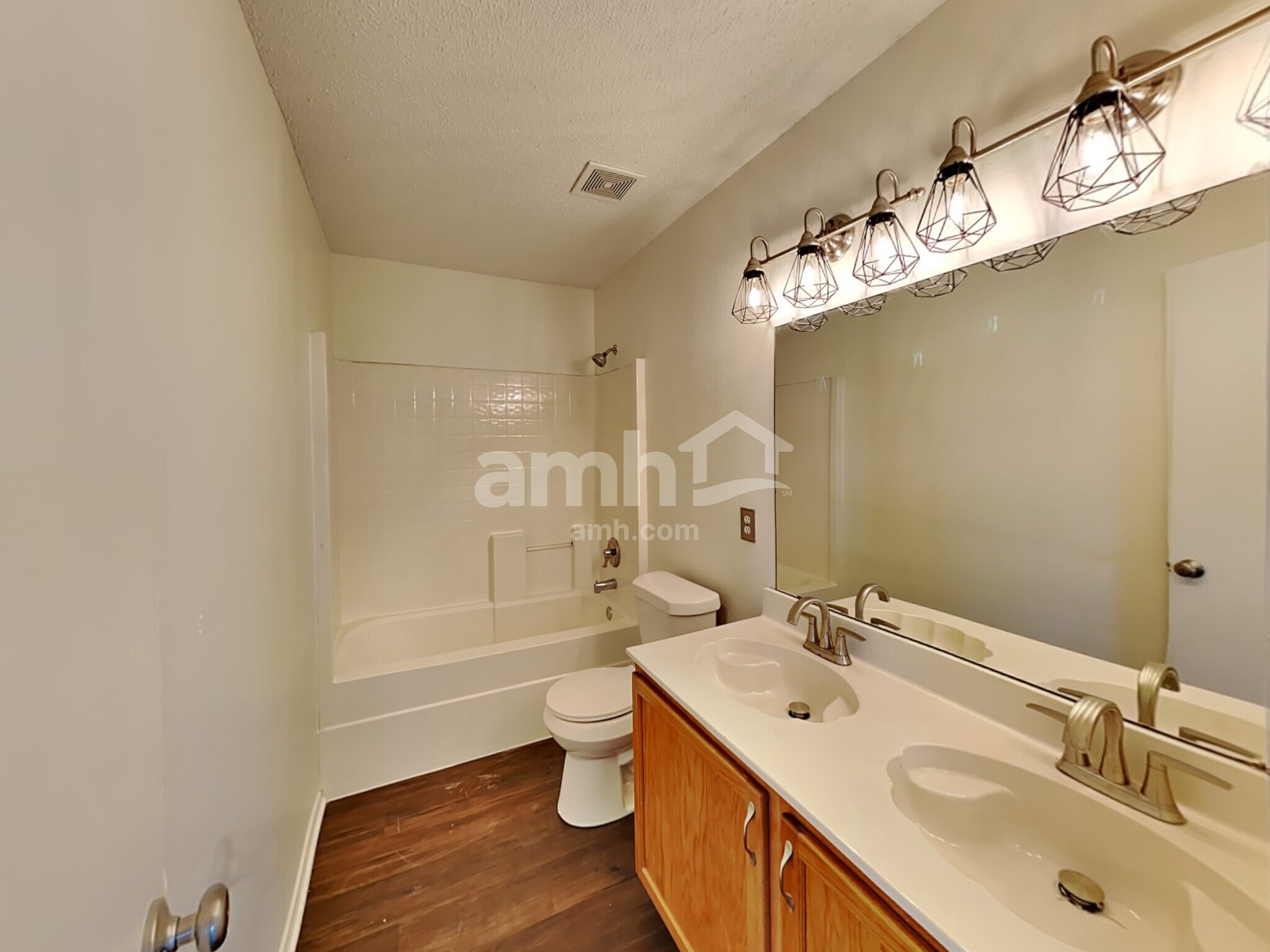 Building Photo - 14847 Canyon Ridge Dr