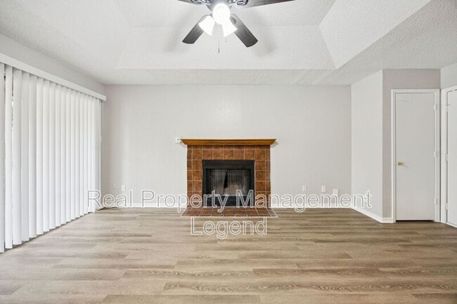 Building Photo - Hearthwood Ct 5633