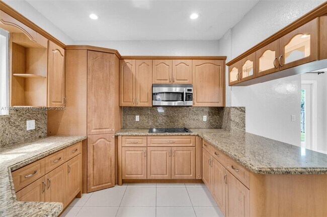 Building Photo - 1711 SW 14th Terrace