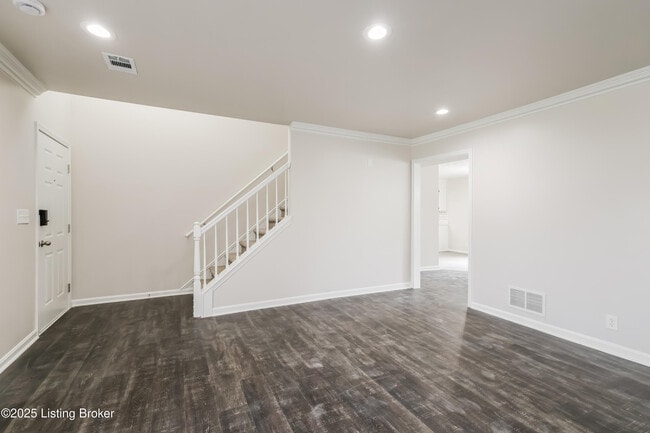 Building Photo - 10102 Spring Gate Dr