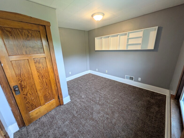 Bedroom 1 - 118 Harding Ave