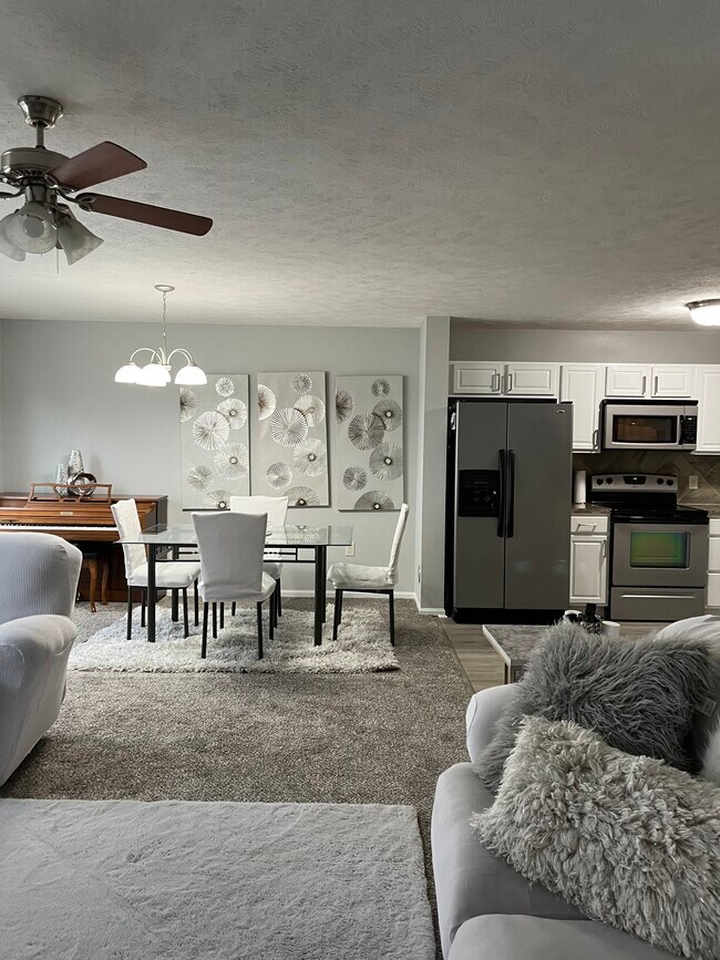 Primary Photo - 3626 Osullivan Rd