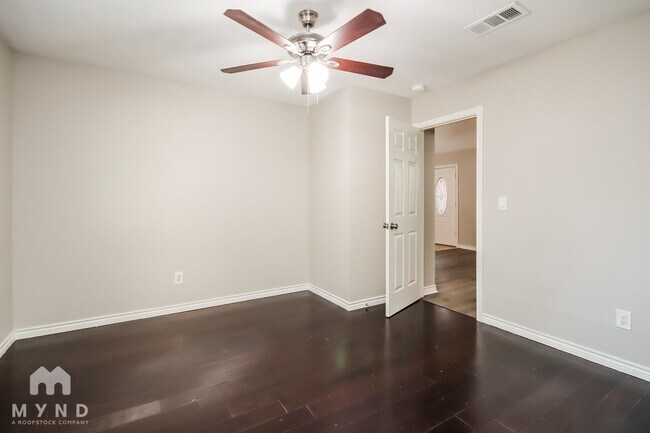 Building Photo - 1606 Briarcliff St