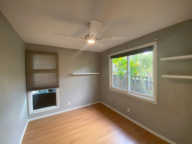 Building Photo - 019WHI