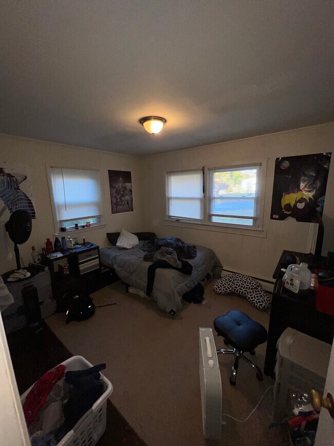 Building Photo - 75 Ridgewood Rd