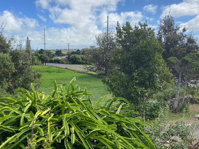 Building Photo - Charming Vintage 3-Bedroom, 1-Bath Home in Waimea
