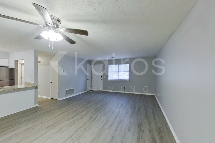 Building Photo - 8959 Ashwood Dr