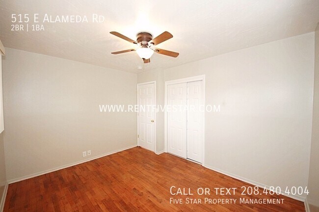 Building Photo - 515 E Alameda Rd