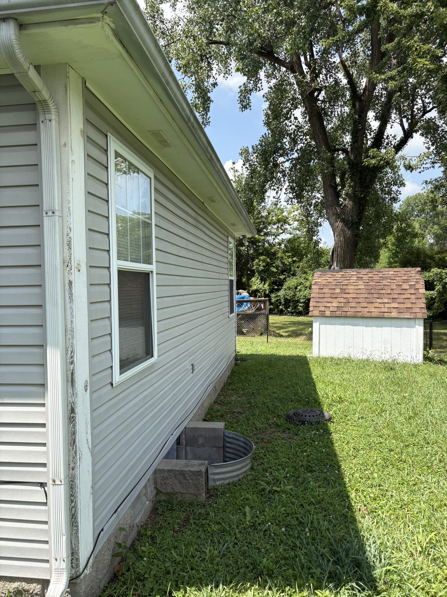 Building Photo - 1835 Carpenter Cir