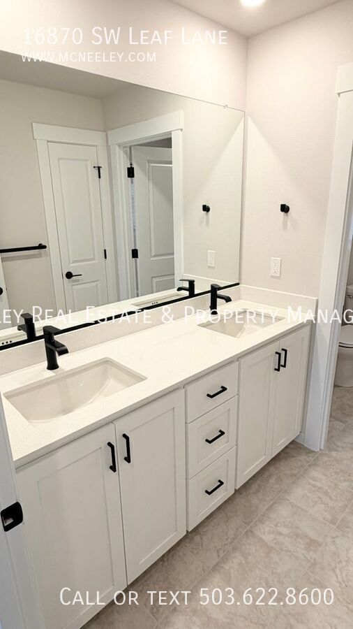 Building Photo - 16870 SW Leaf Ln