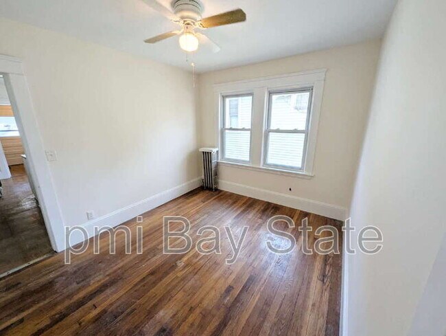 Building Photo - 37 Brainard St