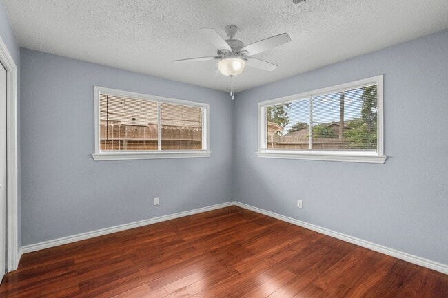 Building Photo - 7405 Carver Ave