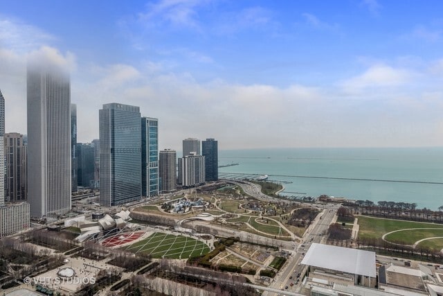 Building Photo - 65 E Monroe St