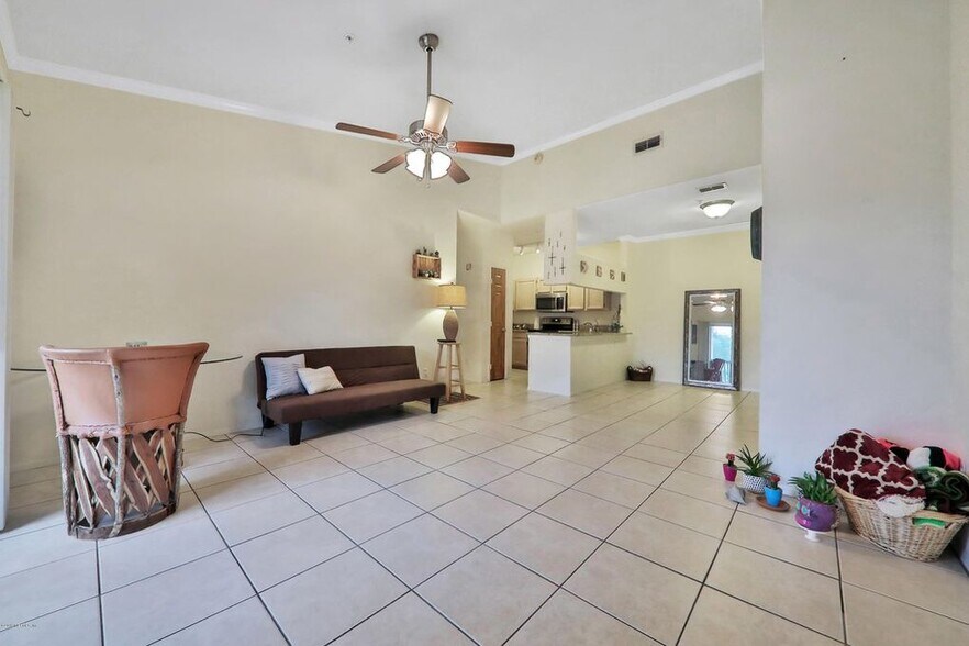 Building Photo - 120 Veracruz Dr