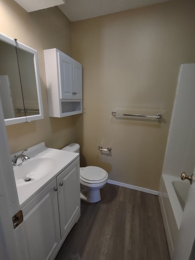 Building Photo - Magnolia Townhome