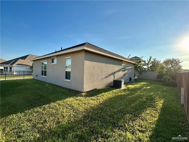 Building Photo - 5400 Escondido Pass
