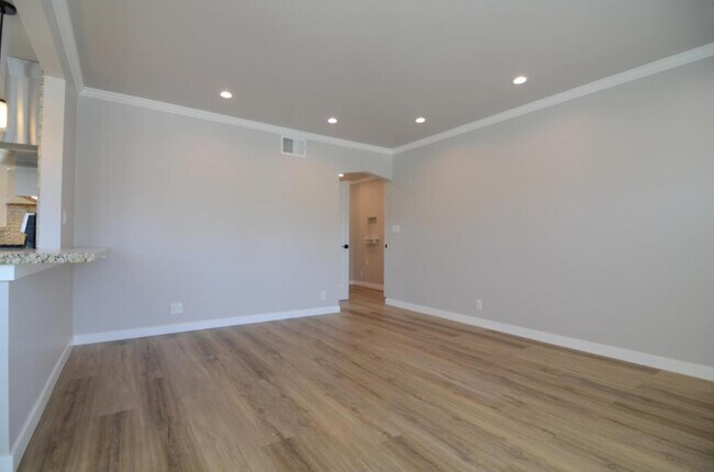 Building Photo - 126 22nd Ave