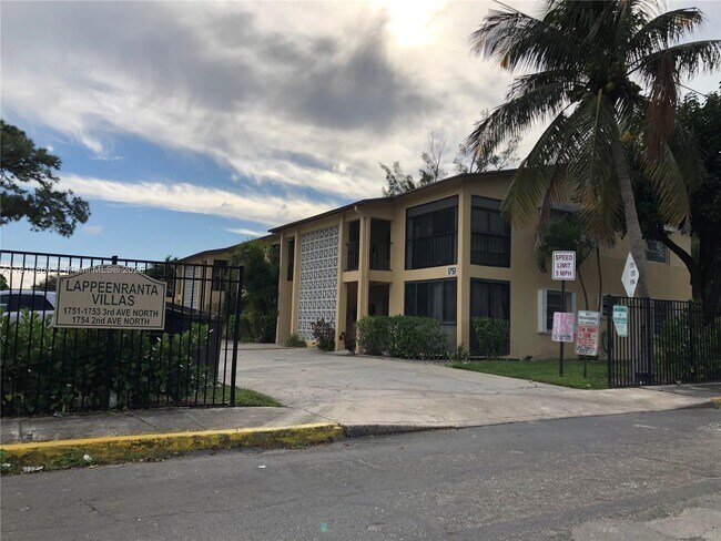Building Photo - 1753 3rd Ave N