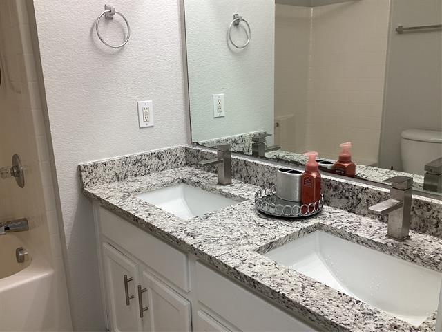 Building Photo - 4608 Wolf Ridge Way